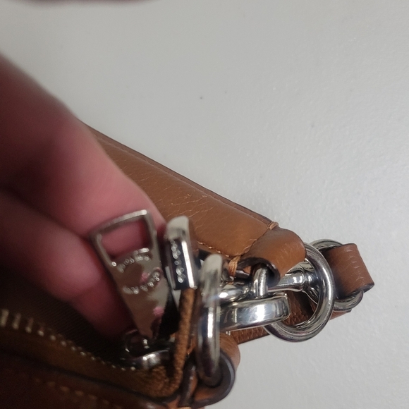 Coach Turnlock Pebbled Leather Hobo Bag. - Picture 8 of 16